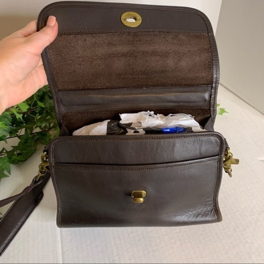 Vintage Leather Brown Crossbody Satchel - Picture 3 of 11